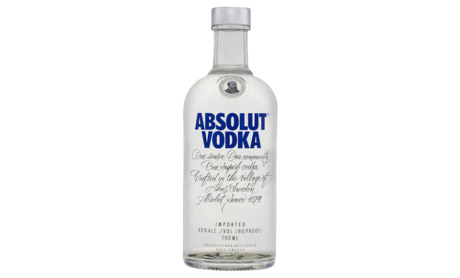 Absolut Vodka bottle, 700 ml, 40% alcohol.