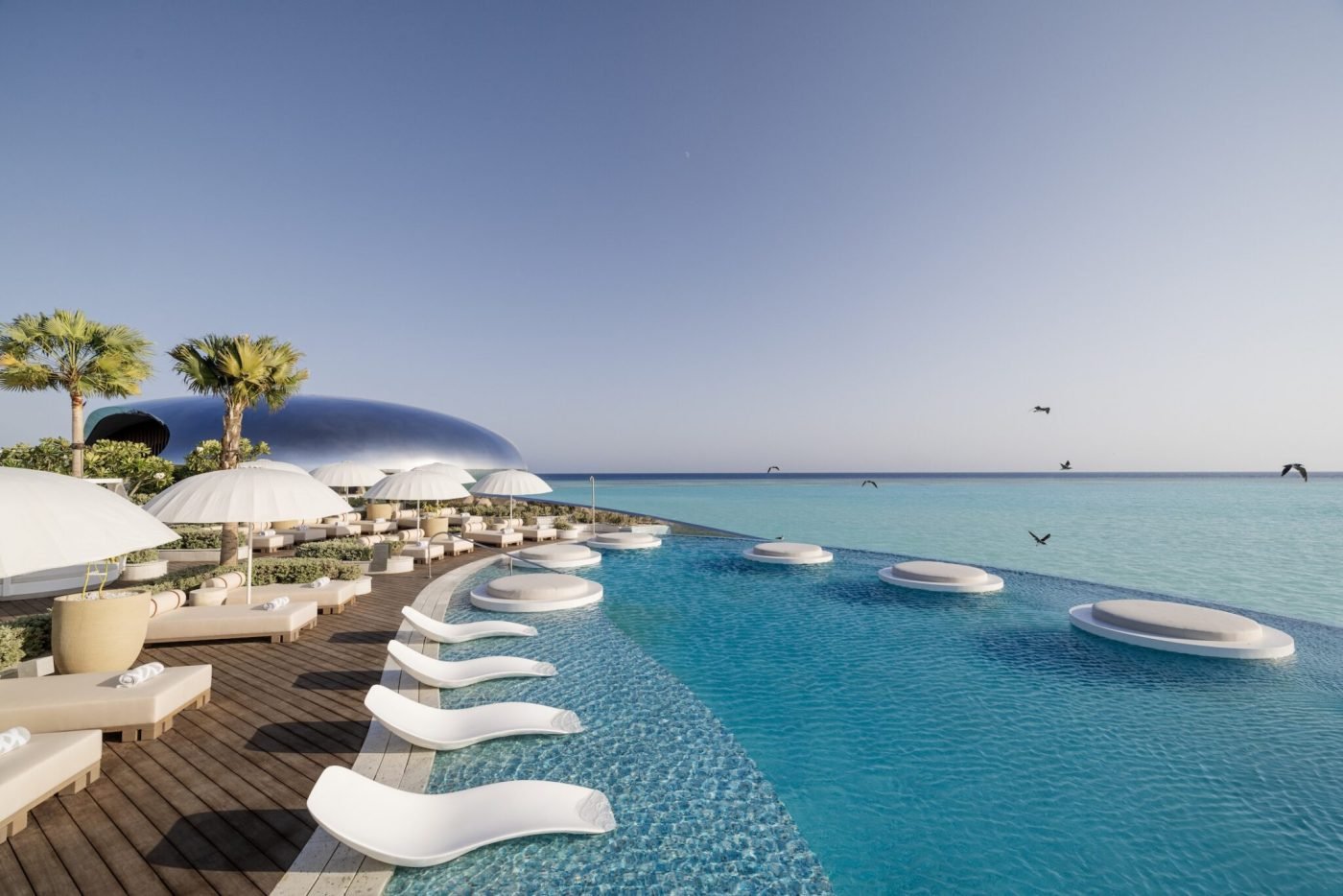 Ultra-Modern spaceship like floating villas Saudi Arabia